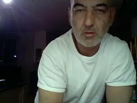 Snapshot of kevincumporn chatting on 01.31.25 kevincumporn online show from 01.31.25