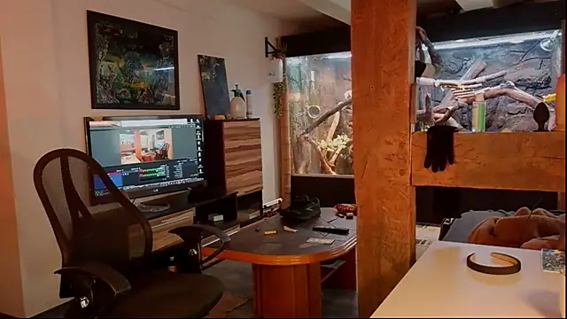 DYasmin69 online show from 10.26.25