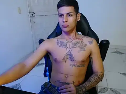 Snapshot of Clyde019 chatting on 01.09.25 Clyde019 online show from 01.09.25