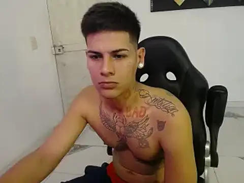 Snapshot of Clyde019 chatting on 01.19.25 Clyde019 online show from 01.19.25