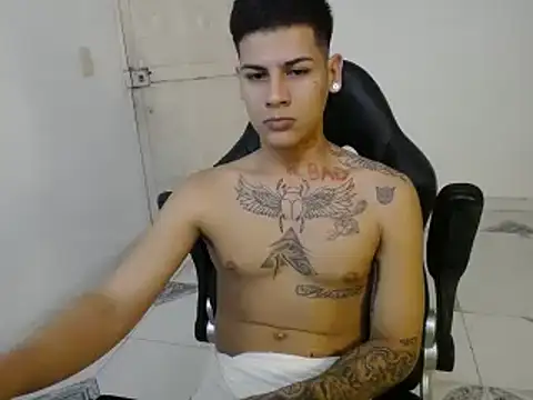 Snapshot of Clyde019 chatting on 01.21.25 Clyde019 online show from 01.21.25