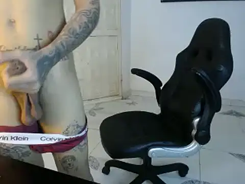 Snapshot of Clyde019 chatting on 02.13.25 Clyde019 online show from 02.13.25