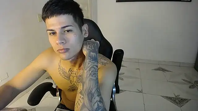 Snapshot of Clyde019 chatting on 02.22.25 Clyde019 online show from 02.22.25