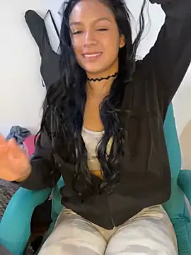 Snapshot of Charlotemonroe chatting on 01.08.25 Charlotemonroe online show from 01.08.25