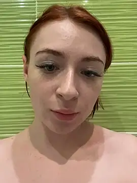 Cuteroxyfoxy online show from 02.17.25