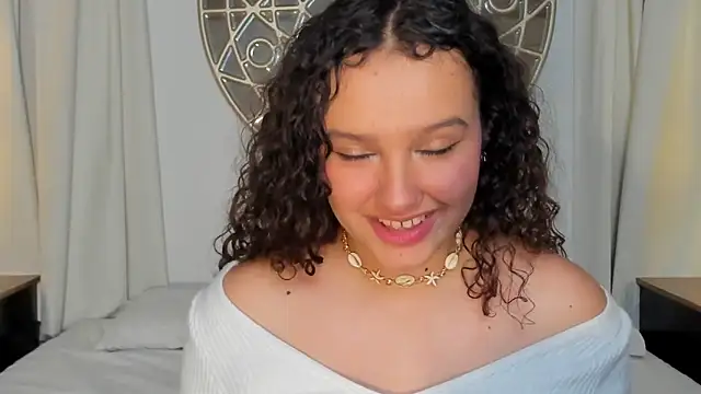 LucyLovelyy online show from 01.04.25
