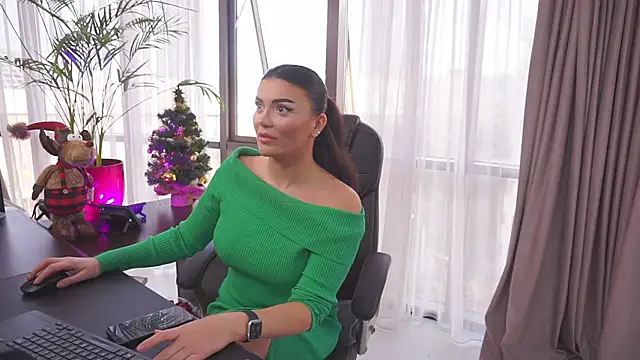 myakalifa online show from 12.17.24