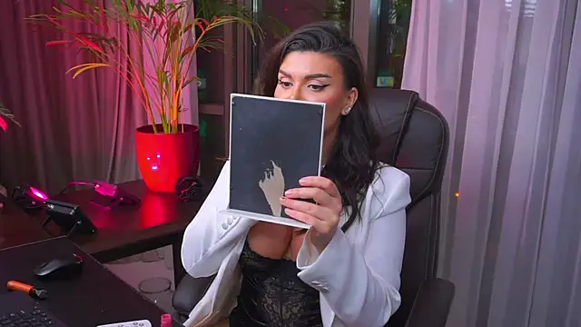 myakalifa online show from 02.02.25