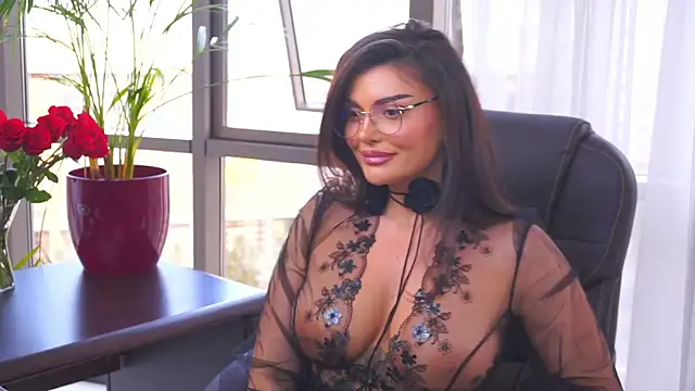 myakalifa online show from 02.14.25