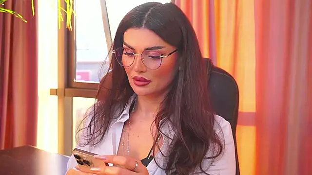 myakalifa online show from 09.22.25