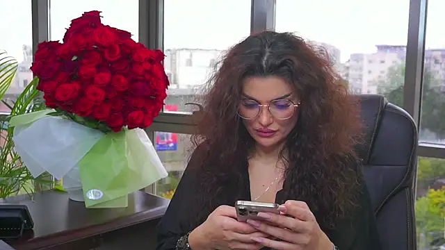 myakalifa online show from 10.08.25