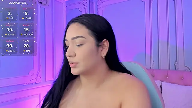 stefany duque1  online show from 12.31.24