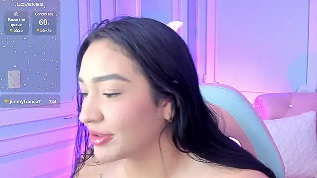 stefany duque1  online show from 12.31.24