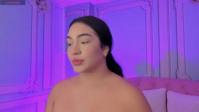 stefany duque1  online show from 01.08.25