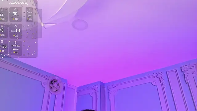 stefany duque1  online show from 01.10.25