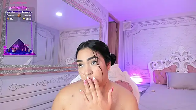 stefany duque1  online show from 02.08.25