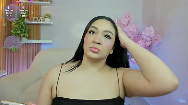 stefany duque1  online show from 09.16.25