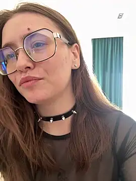 Sabrina shells online show from 04.10.26