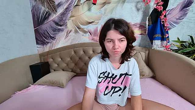 Snapshot of Anoraa chatting on 10.06.25 Anoraa online show from 10.06.25