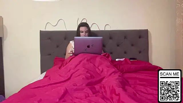 Snapshot of Dreamyblushfairy chatting on 10.07.25 Dreamyblushfairy online show from 10.07.25