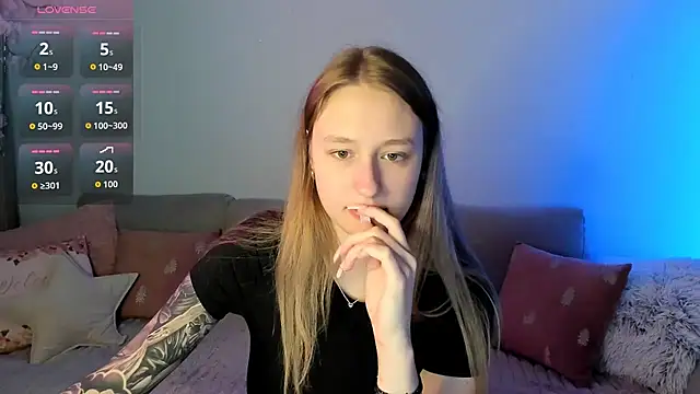 Snapshot of Haley_Vixen chatting on 05.25.26 Haley Vixen online show from 05.25.26