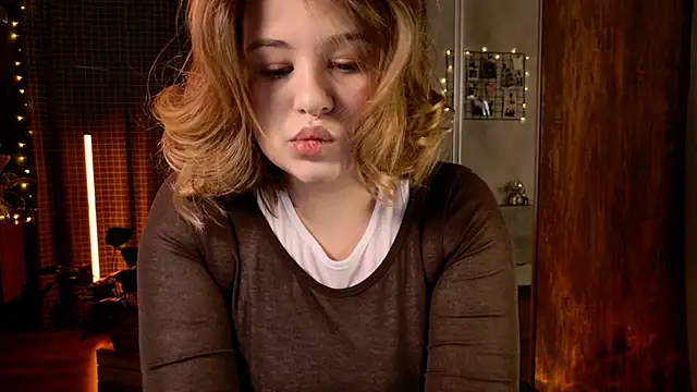 TessPleasure online show from 11.28.25