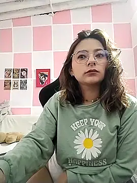 Snapshot of Paulina_mosh chatting on 03.04.25 Paulina mosh online show from 03.04.25