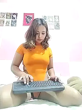 Snapshot of Paulina_mosh chatting on 03.09.25 Paulina mosh online show from 03.09.25