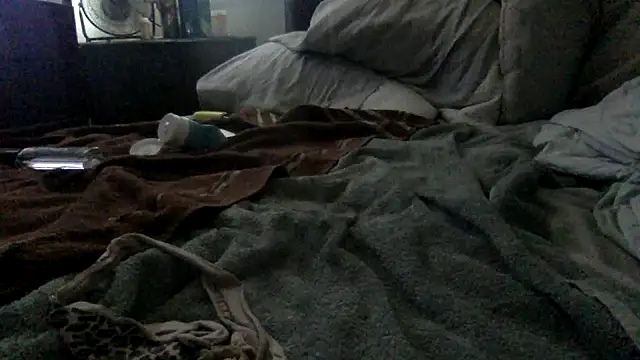 bubblebut420 online show from 12.23.24