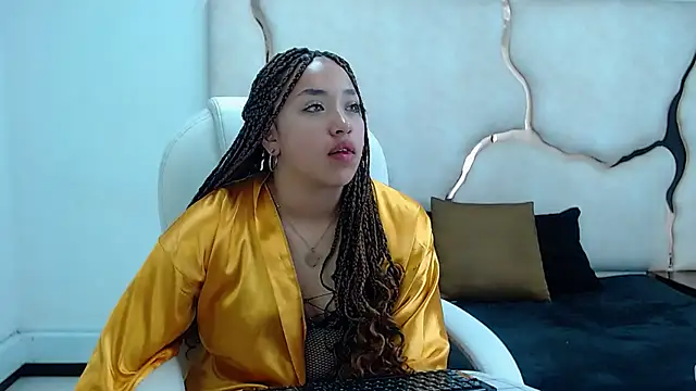 IsabellRodriguez18 online show from 01.22.25