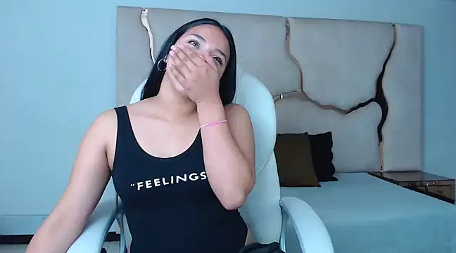 IsabellRodriguez18 online show from 02.12.25