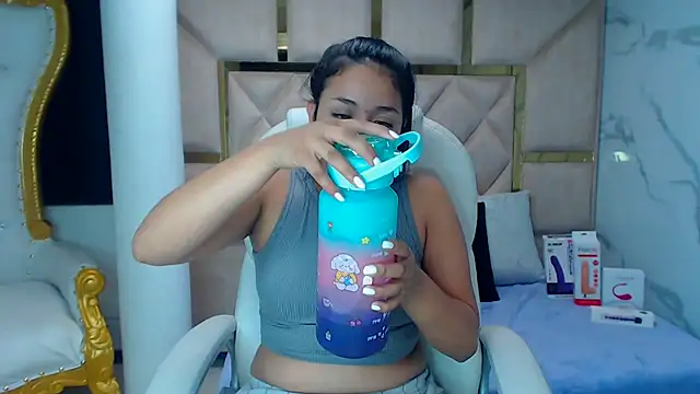 IsabellRodriguez18 online show from 03.07.25