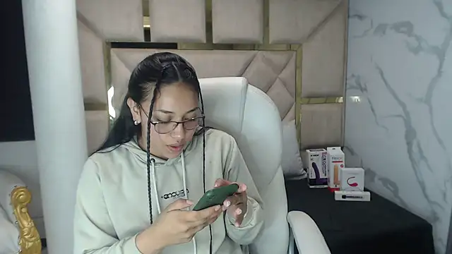 IsabellRodriguez18 online show from 03.09.25