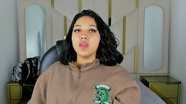 IsabellRodriguez18 online show from 09.09.25