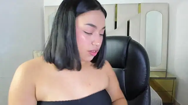 IsabellRodriguez18 online show from 12.23.25