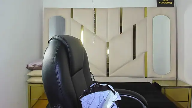 IsabellRodriguez18 online show from 02.03.26