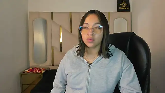 IsabellRodriguez18 online show from 02.14.26