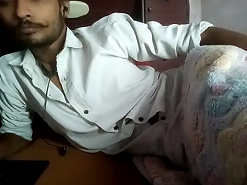 IamRentedBoybfriend online show from 11.17.25