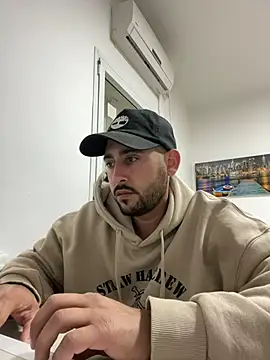 Snapshot of luffykingofpirets chatting on 01.10.25 luffykingofpirets online show from 01.10.25