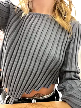 KiraMyers online show from 10.09.25