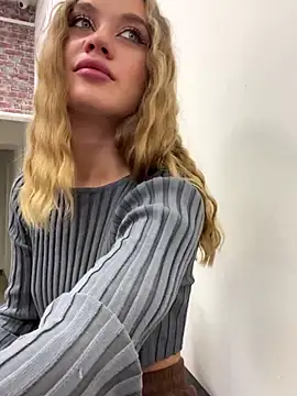 KiraMyers online show from 11.13.25