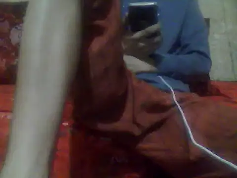 Snapshot of D09754 chatting on 01.12.25 D09754 online show from 01.12.25