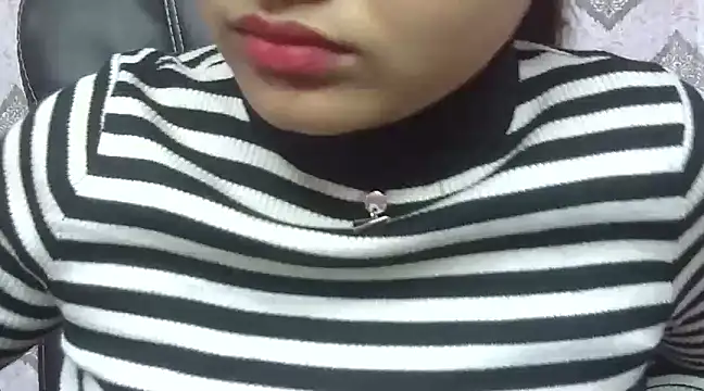 Snapshot of Rashika-oberai chatting on 01.14.25 Rashika-oberai online show from 01.14.25