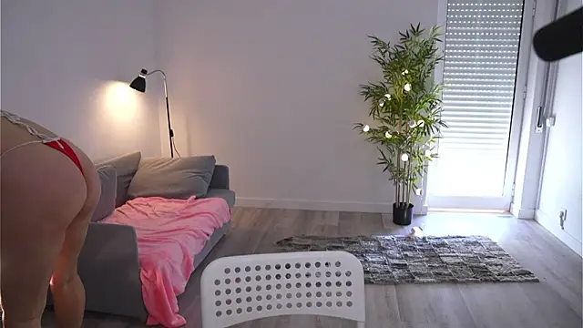 Magnetic Amy online show from 04.18.26