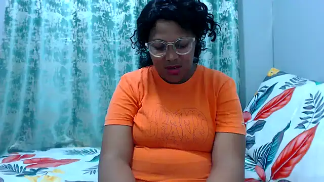 Teassa90 online show from 10.19.25