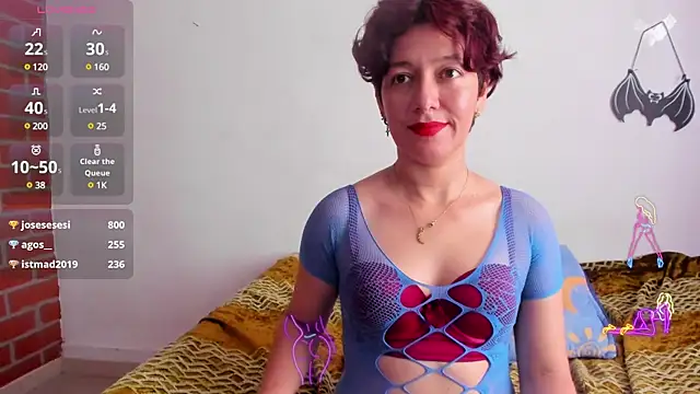 Snapshot of Laura_hellss chatting on 02.08.25 Laura hellss online show from 02.08.25