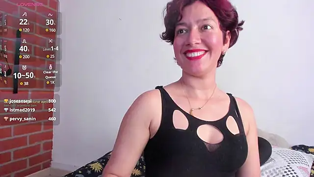 Snapshot of Laura_hellss chatting on 03.04.25 Laura hellss online show from 03.04.25