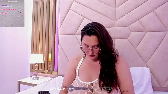 LunaPleasure online show from 11.24.25