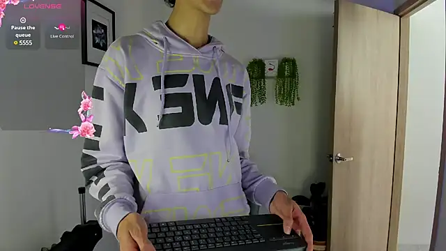 alahia sweet online show from 03.22.25