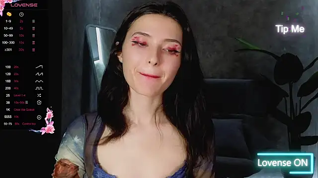 Snapshot of niki_cutes chatting on 02.15.25 niki cutes online show from 02.15.25